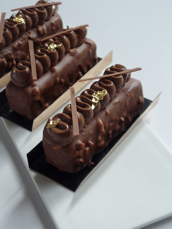 Indulge in Truuffo.com's Dark Fantasy Choco Paste Cake in Patna